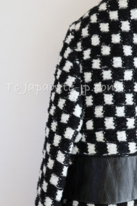 CHANEL 17B Black White LambSkin Leather Stand Collar Check Tweed Jacket 34 17
