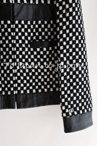 CHANEL 17B Black White LambSkin Leather Stand Collar Check Tweed Jacket 34 14