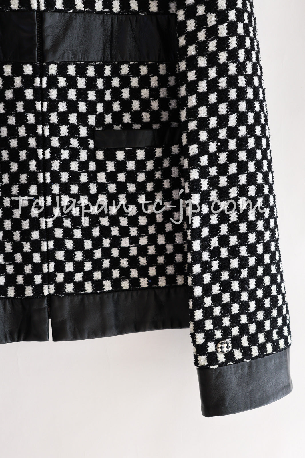 CHANEL 17B Black White LambSkin Leather Stand Collar Check Tweed Jacket 34 14