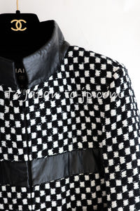 CHANEL 17B Black White LambSkin Leather Stand Collar Check Tweed Jacket 34 4