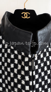 CHANEL 17B Black White LambSkin Leather Stand Collar Check Tweed Jacket 34 15