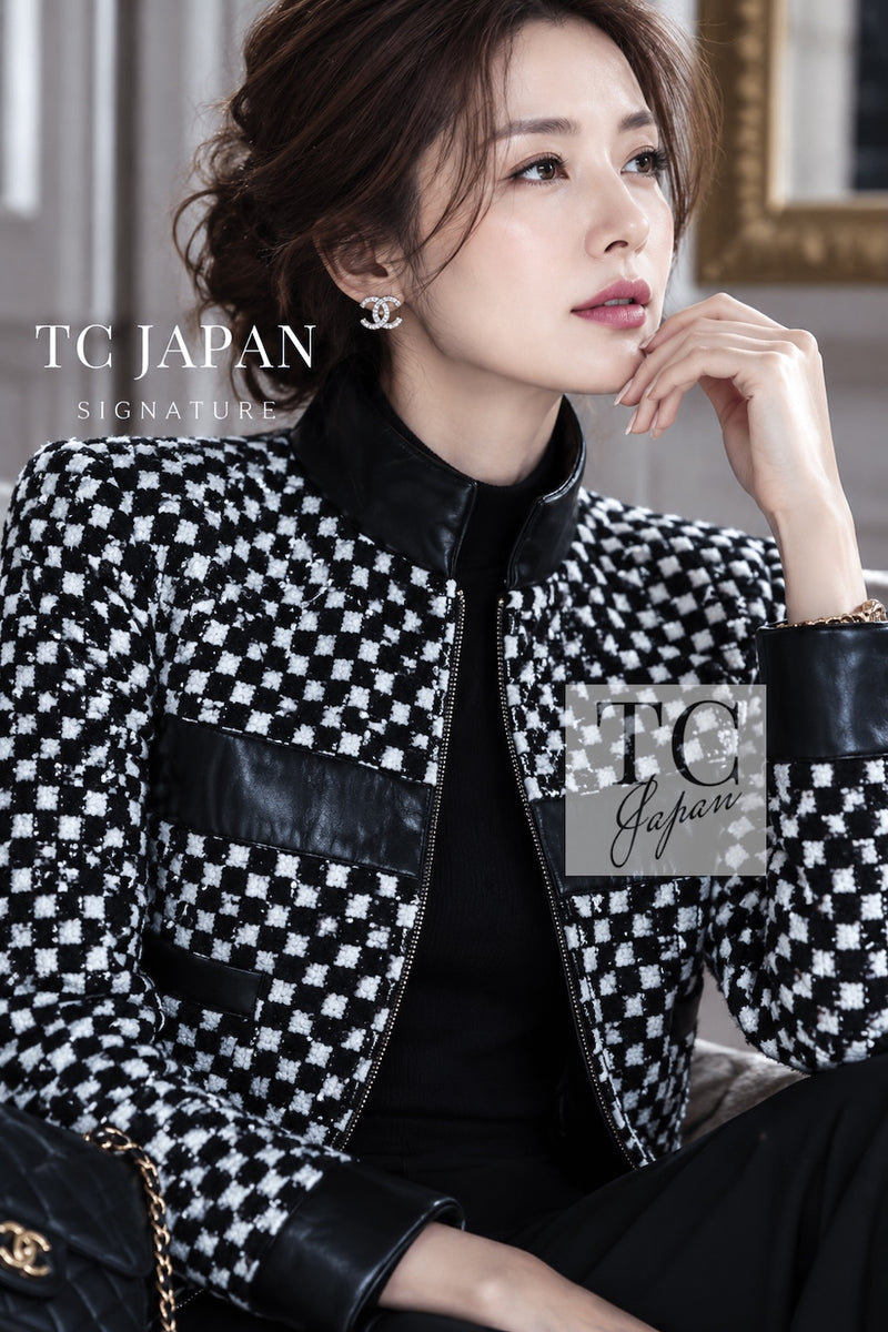 CHANEL 17B Black White LambSkin Leather Stand Collar Check Tweed Jacket 34 11