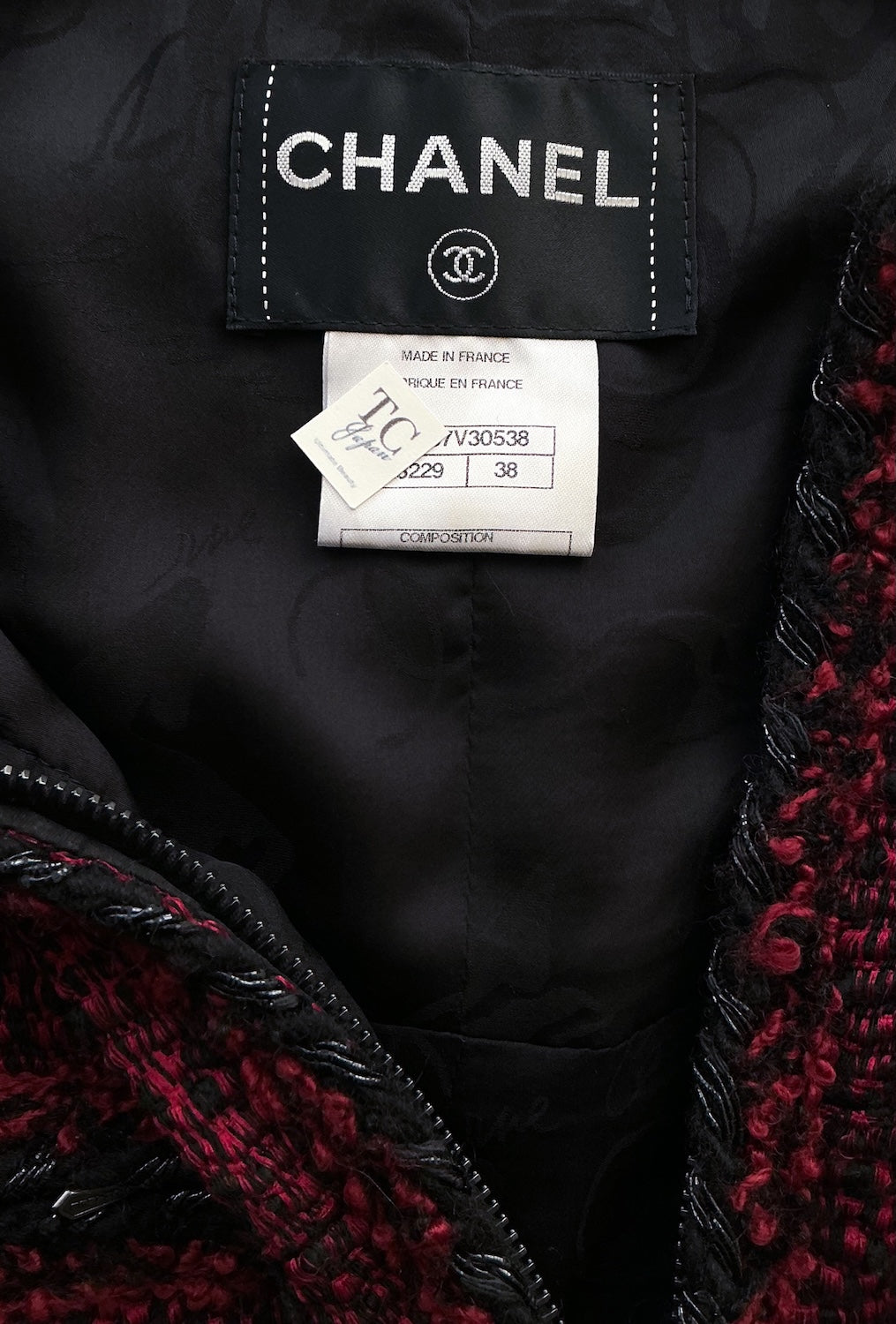 CHANEL 11A Red Black Zipper Collarless Braid Trim Tweed Jacket 38 シャネル レッド ブラック ジッパー ノーカラー ブレード トリム ツイード ジャケット 即発