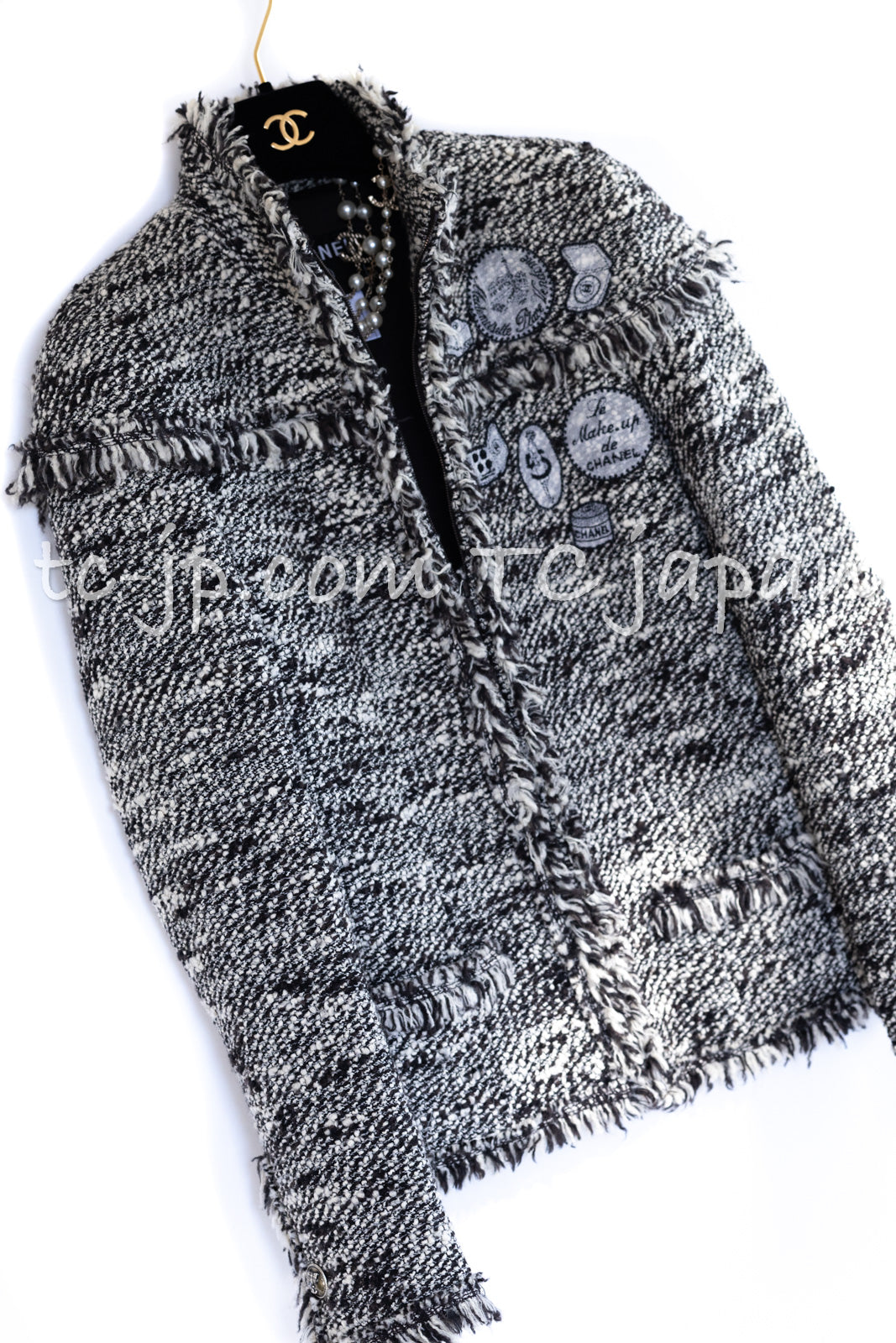 CHANEL 04A Black Choco Le Makeup de Tweed Jacket 34 36 シャネル ブラック チョコ メイクアップ ワッペン ウール ツイード ジャケット 即発 - TC JAPAN