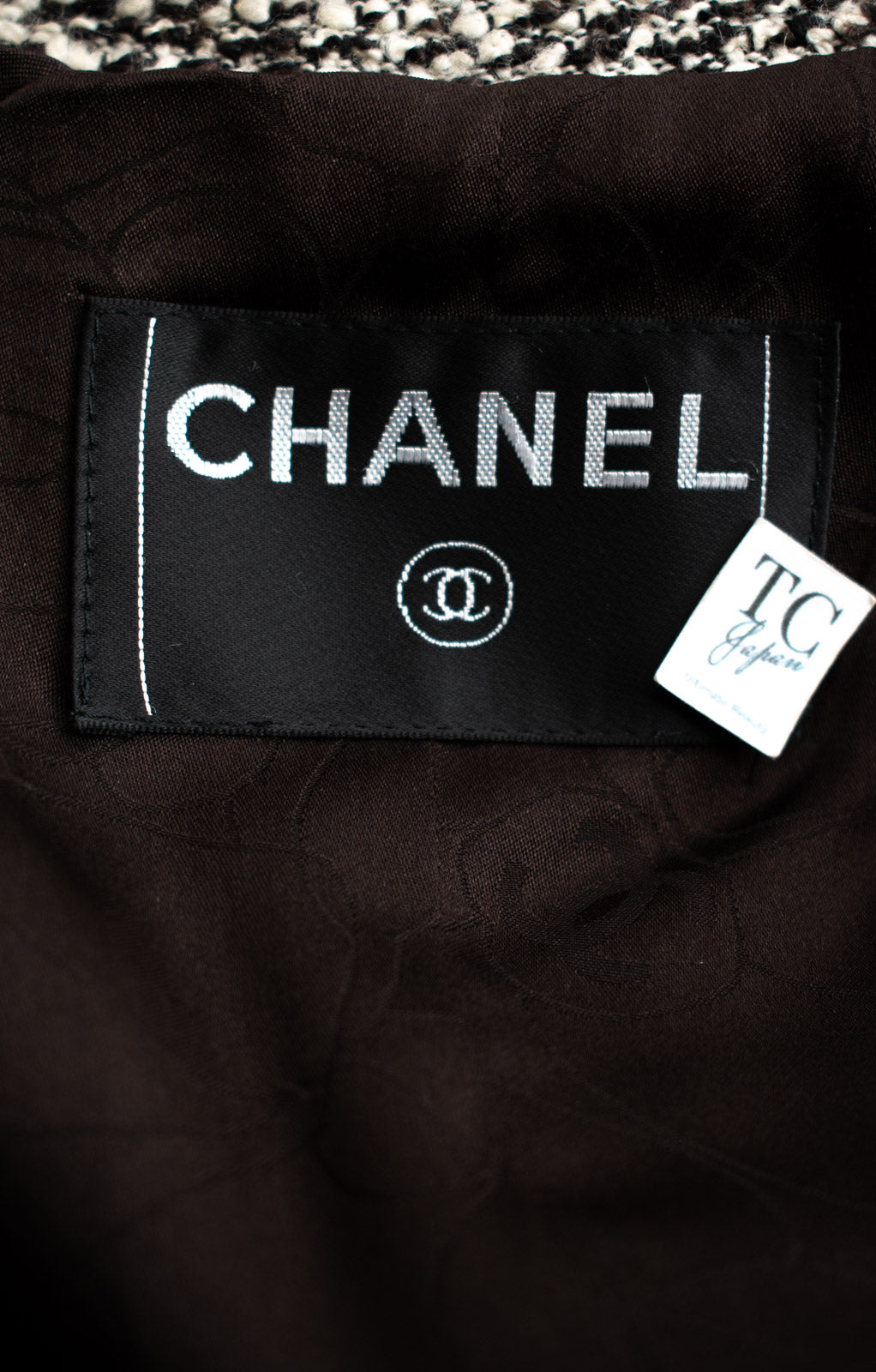 CHANEL 04A Black Choco Le Makeup de Tweed Jacket 34 36 シャネル ブラック チョコ メイクアップ ワッペン ウール ツイード ジャケット 即発 - TC JAPAN
