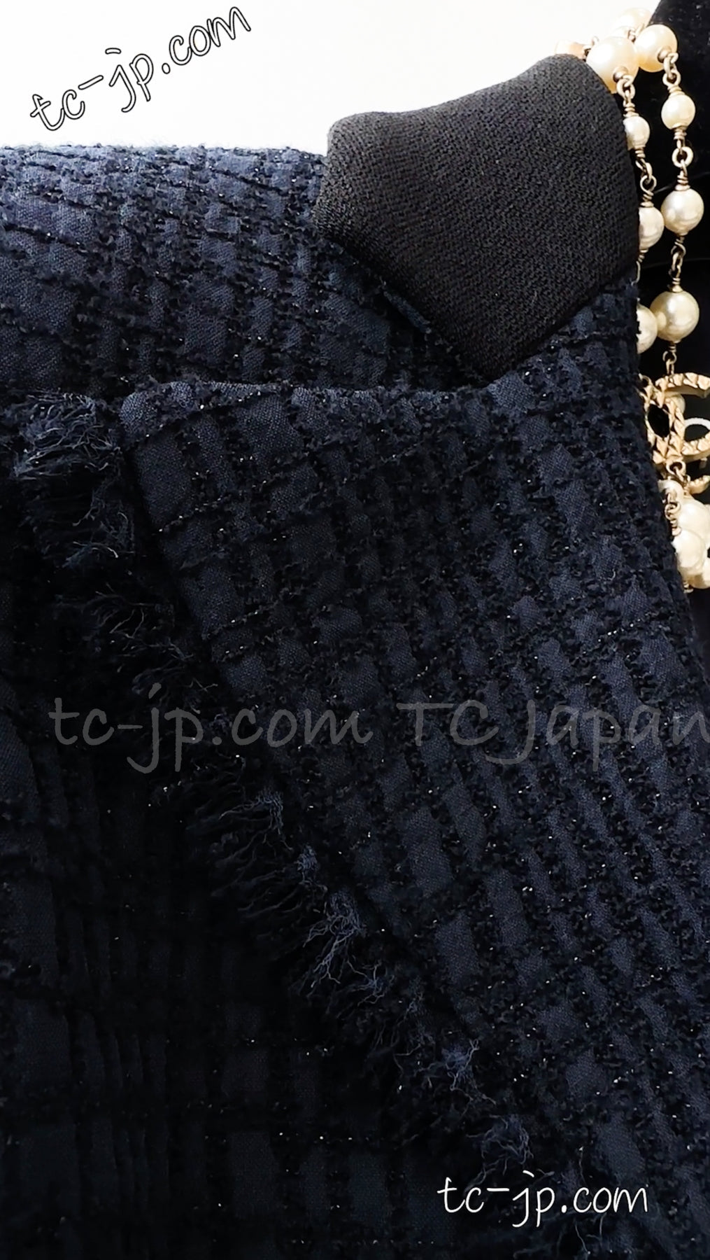 CHANEL 11S Navy Black CC Logo Button Wool Silk Jacket 40 シャネル ネイビー ブラック ココボタン ウール シルク ジャケット 即発