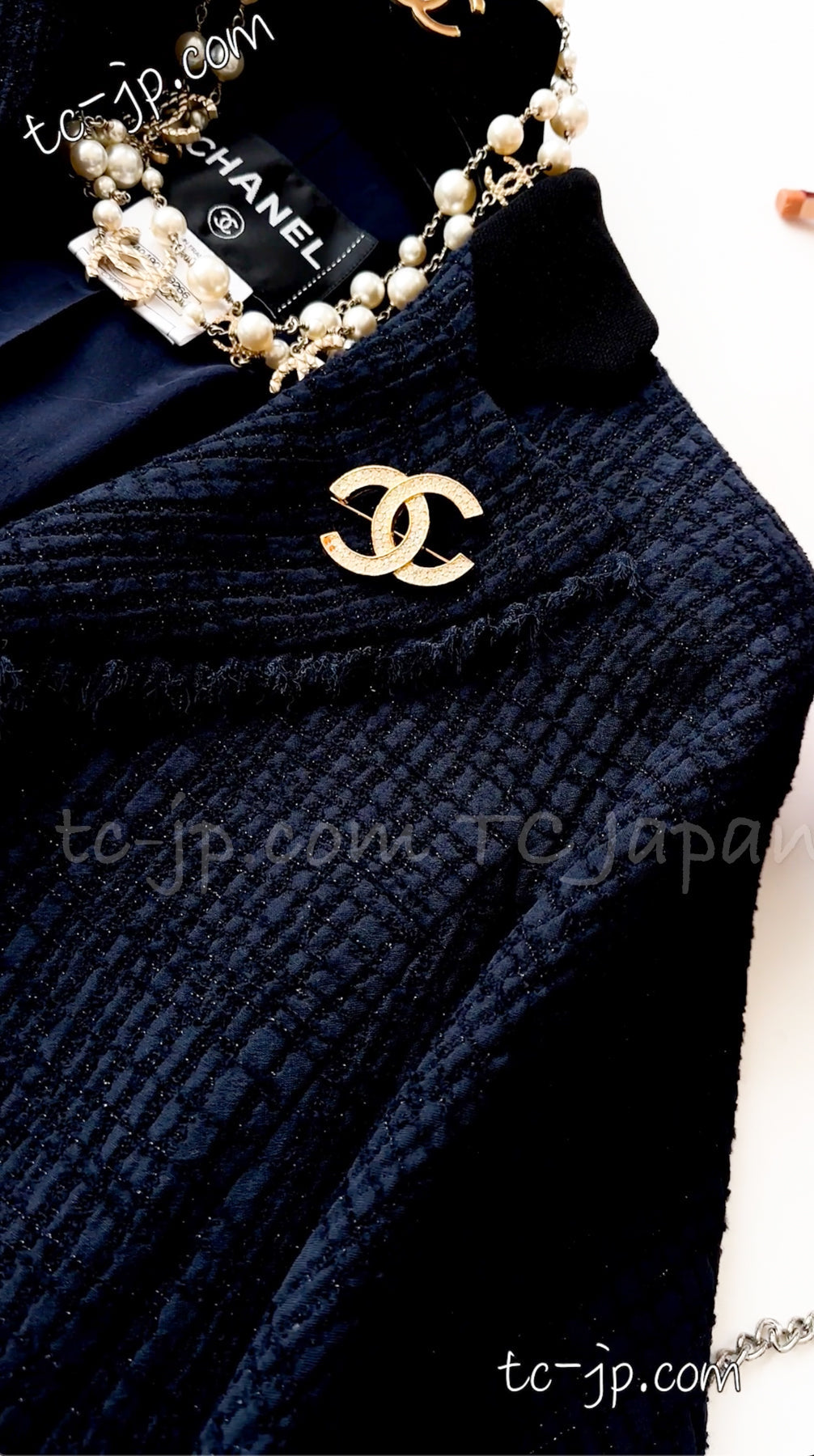 CHANEL 11S Navy Black CC Logo Button Wool Silk Jacket 40 シャネル ネイビー ブラック ココボタン ウール シルク ジャケット 即発