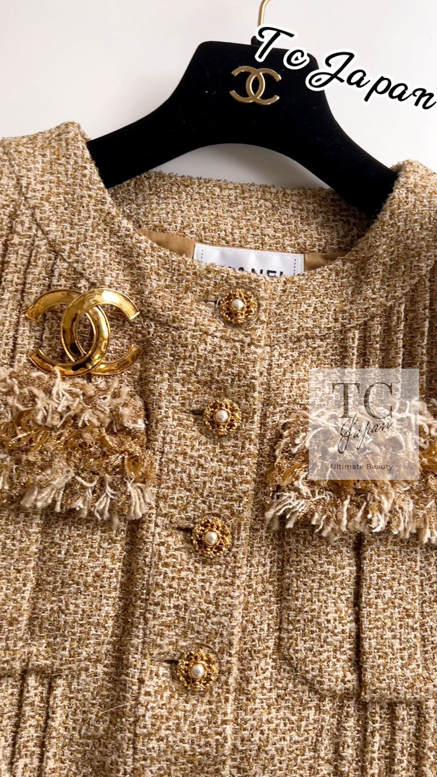 CHANEL 13C Gold Silk Fringe Collarless Tweed Jacket Skirt Suit 38 シャネル ゴールド シルク フリンジ ノーカラー ツイード ジャケット スカート スーツ 即発