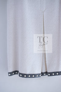 CHANEL 13S White Gray Pearl Trim Cotton Jacket Skirt Suit 40 42 シャネル ホワイト グレー パール トリミング コットン ジャケット スカート スーツ 即発