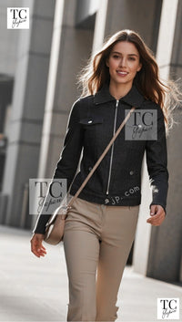 CHANEL 03A Dark Gray Cotton Denim KATE MOSS Knit Collar Front Zipper Jacket 38 シャネル ダーク グレー コットン デニム ニット 襟 フロント ジッパー ジャケット 即発