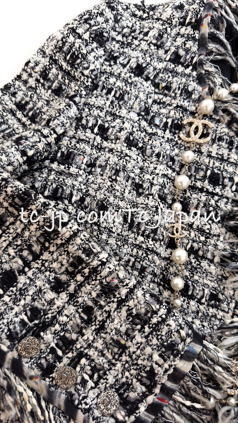 CHANEL 04S Ivory Black Fringed Tweed Cardigan Jacket 34 シャネル アイボリー ブラック フリンジ ツイード カーディガン ジャケット 即発