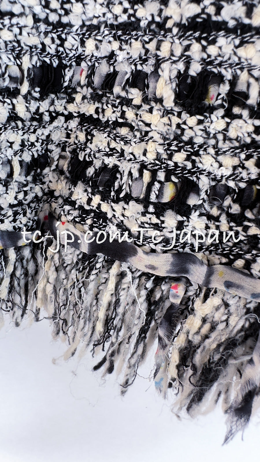 CHANEL 04S Ivory Black Fringed Tweed Cardigan Jacket 34 シャネル アイボリー ブラック フリンジ ツイード カーディガン ジャケット 即発