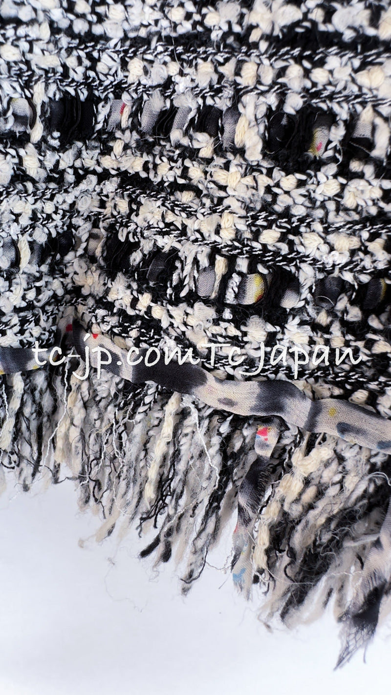 CHANEL 04S Ivory Black Fringed Tweed Cardigan Jacket 34 シャネル アイボリー ブラック フリンジ ツイード カーディガン ジャケット 即発