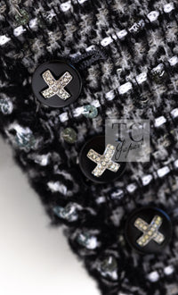 CHANEL 06A Gray Sequin Tweed Jacket 38 シャネル グレー スパンコール ツイード ジャケット 即発 - TC JAPAN