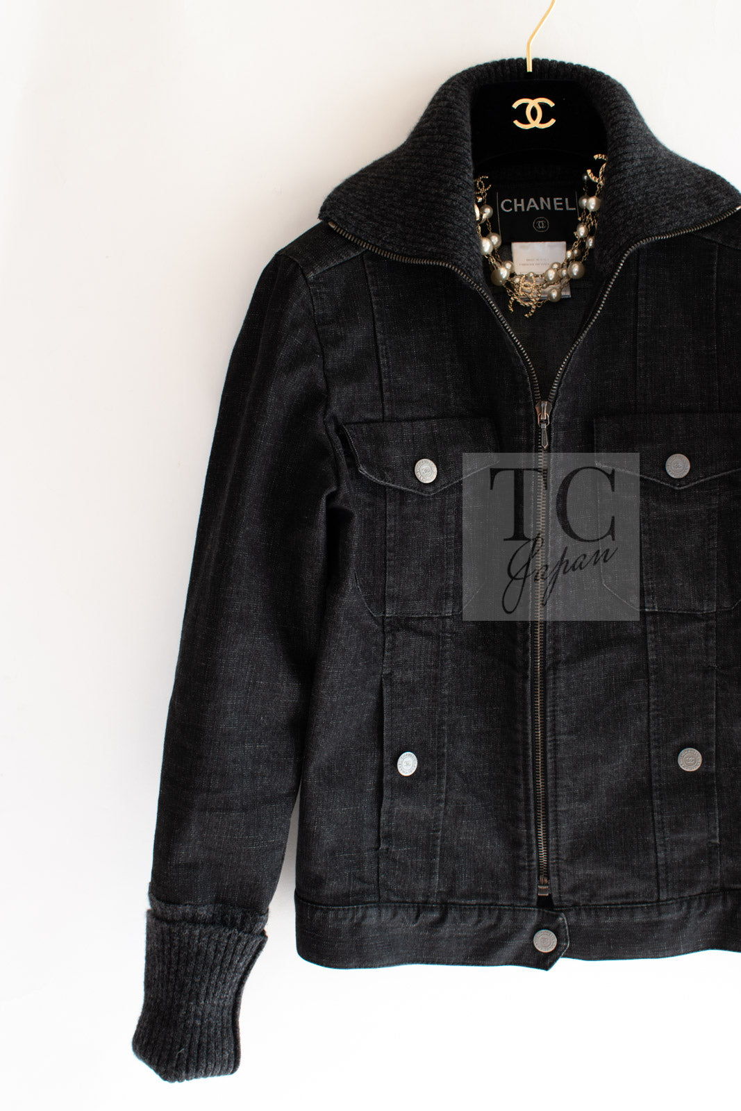 CHANEL 03A Dark Gray Cotton Denim KATE MOSS Knit Collar Front Zipper Jacket 38 シャネル ダーク グレー コットン デニム ニット 襟 フロント ジッパー ジャケット 即発
