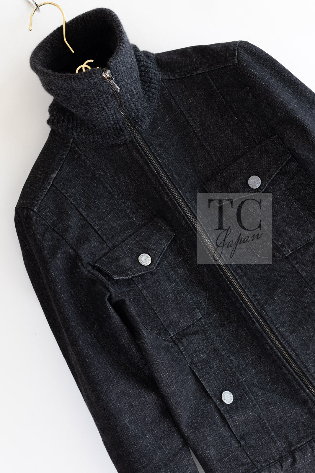 CHANEL 03A Dark Gray Cotton Denim KATE MOSS Knit Collar Front Zipper Jacket 38 シャネル ダーク グレー コットン デニム ニット 襟 フロント ジッパー ジャケット 即発