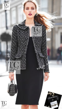 CHANEL 13B Black Gray Peter Pan Collar Wool Tweed Jacket 36 38 シャネル ブラック グレー ピーターパン襟 ウール ツイード ジャケット 即発