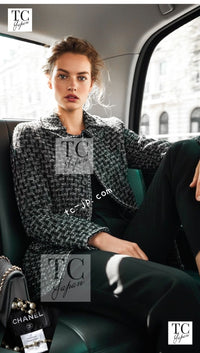 CHANEL 13B Black Peter Pan Collar CC Button Wool Tweed Jacket 42 シャネル ブラック ピーターパン襟 ココマーク ボタン ウール ツイード ジャケット 即発