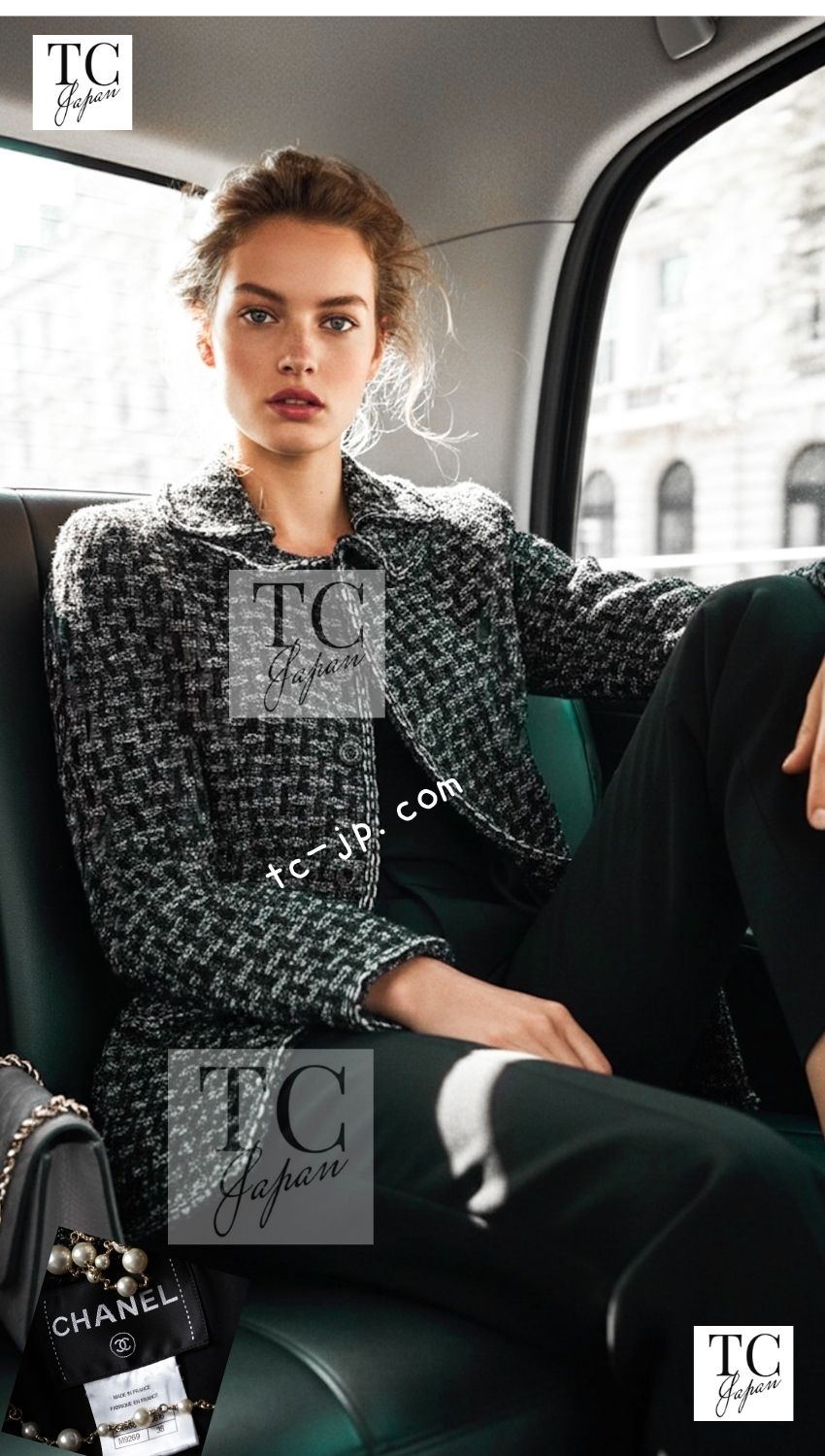 CHANEL 13B Black Peter Pan Collar CC Button Wool Tweed Jacket 42 シャネル ブラック ピーターパン襟 ココマーク ボタン ウール ツイード ジャケット 即発