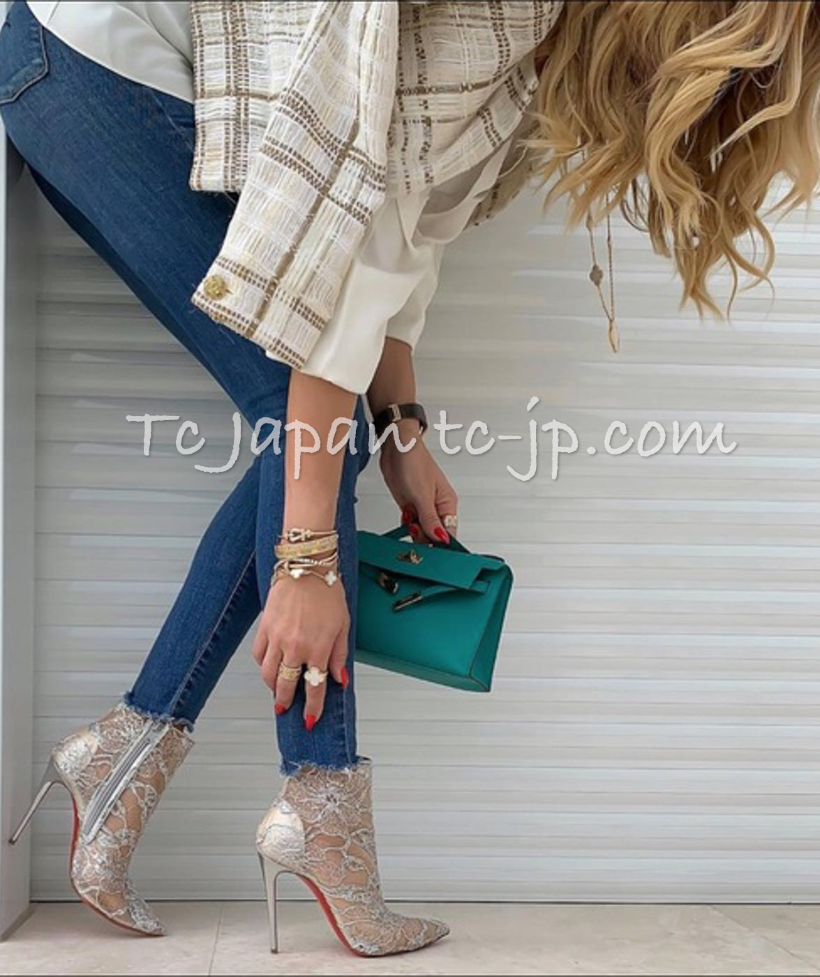 CHANEL 15C White Beige Dubai Lesage Tweed Collarless Jacket CC Gripoix Button 36 38 シャネル ホワイト ベージュ ルサージュ ツイード ドバイ ノーカラー ジャケット CCロゴ グリポア ボタン 即発 - TC JAPAN