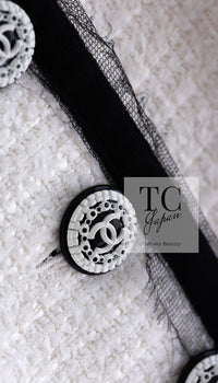 CHANEL 09S White Ivory Black Trim CC Button Jacket 40 シャネル ホワイト アイボリー ブラック トリム CC ココボタン ジャケット 即発