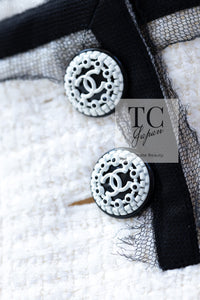 CHANEL 09S White Ivory Black Trim CC Button Jacket 40 シャネル ホワイト アイボリー ブラック トリム CC ココボタン ジャケット 即発