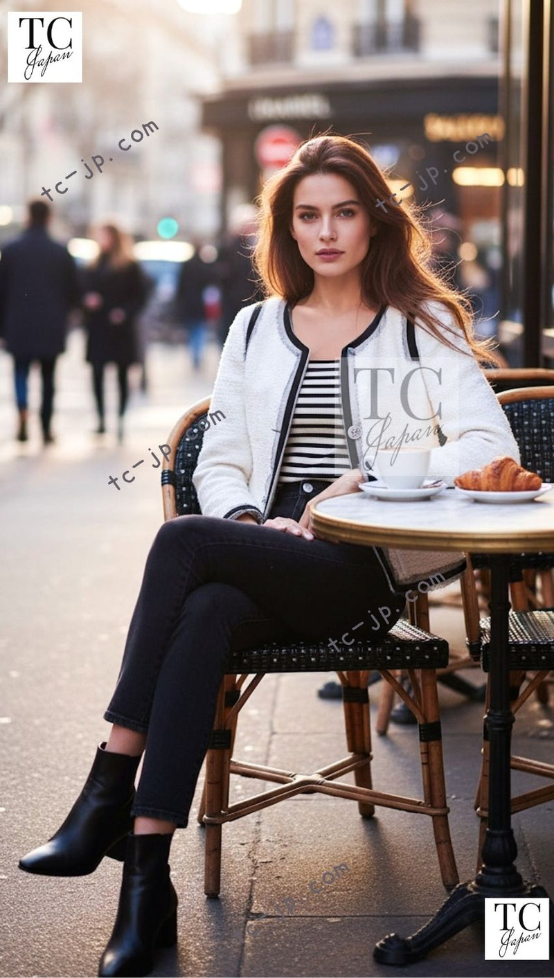 CHANEL 09S White Ivory Black Trim CC Button Jacket 40 シャネル ホワイト アイボリー ブラック トリム CC ココボタン ジャケット 即発