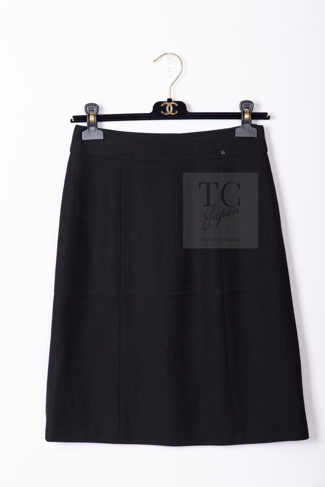 CHANEL 07C Black Wool Silk Ruffle Trim Jacket Skirt Suit 34 38 シャネル ブラック ウール シルク ラッフル トリム ジャケット スカート スーツ 即発