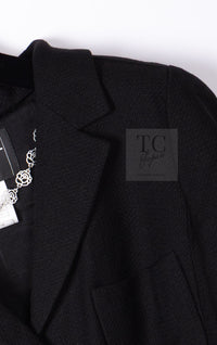 CHANEL 07C Black Wool Silk Ruffle Trim Jacket Skirt Suit 34 38 シャネル ブラック ウール シルク ラッフル トリム ジャケット スカート スーツ 即発