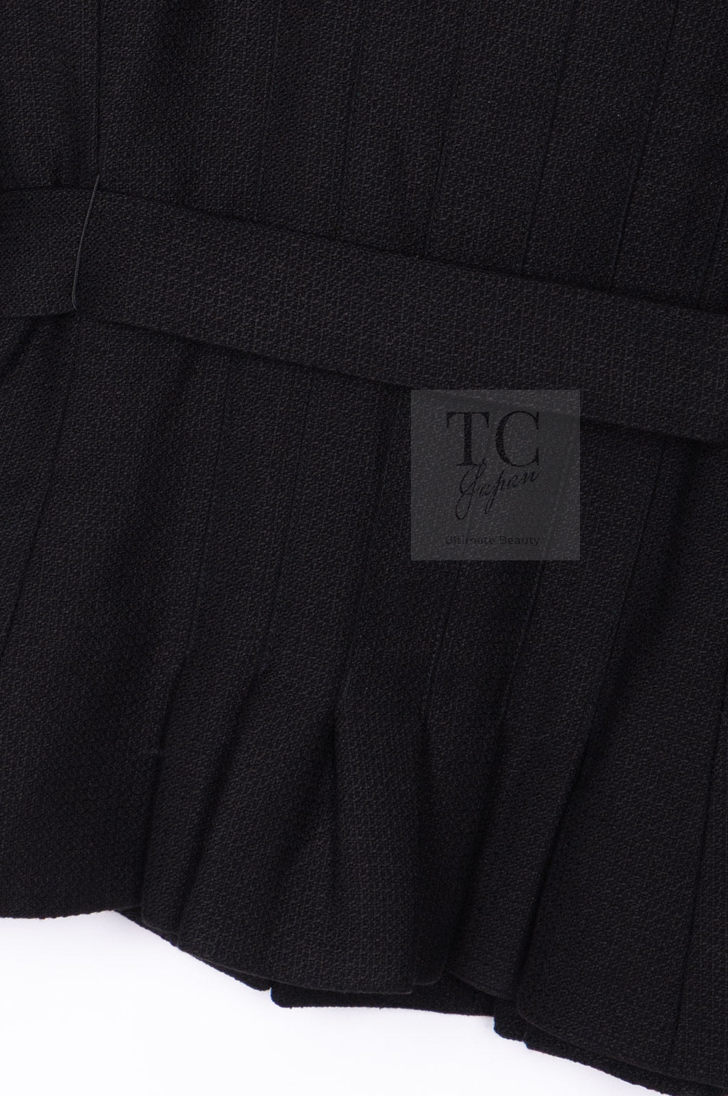 CHANEL 07C Black Wool Silk Ruffle Trim Jacket Skirt Suit 34 38 シャネル ブラック ウール シルク ラッフル トリム ジャケット スカート スーツ 即発