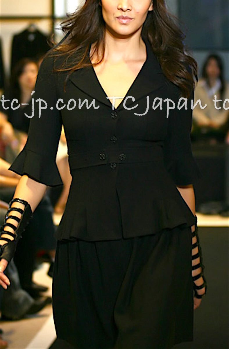 CHANEL 07C Black Wool Silk Ruffle Trim Jacket Skirt Suit 34 38 シャネル ブラック ウール シルク ラッフル トリム ジャケット スカート スーツ 即発 - TC JAPAN