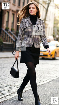 CHANEL 06C Ivory Black Multicolor Epaulets Zipper Wool Cotton Tweed Jacket 36 シャネル アイボリー ブラック マルチカラー ジッパー ウール コットン ツイード ジャケット 即発