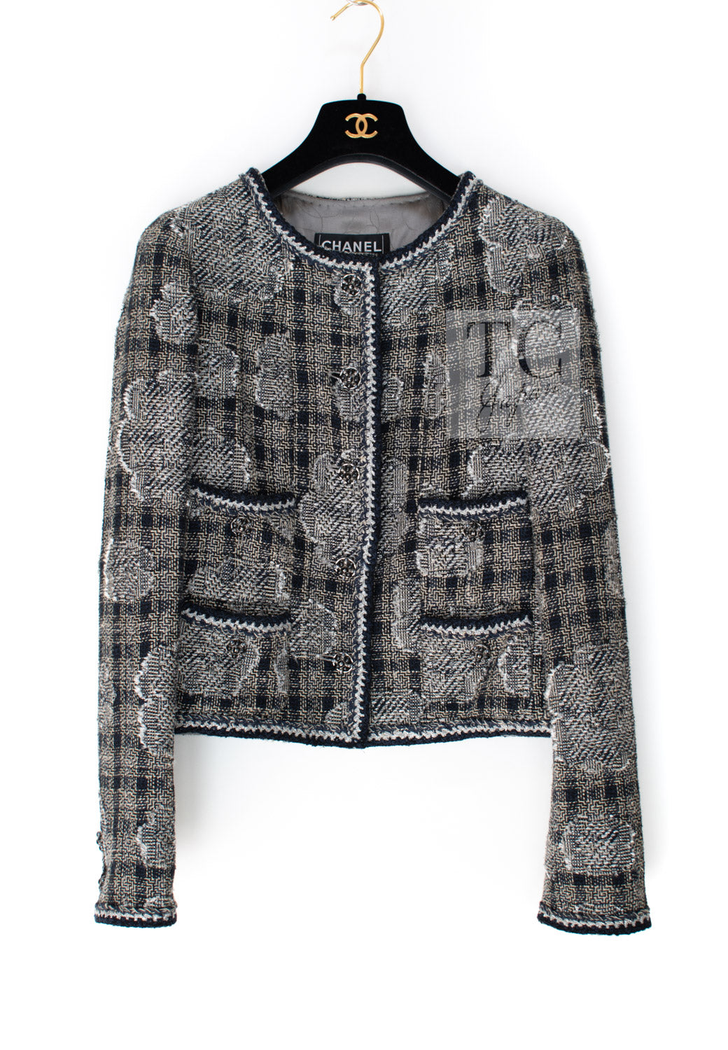 CHANEL 06PF Camellia Gray Navy Cotton Silk Gripoix Button Collarless Tweed Jacket 34 2