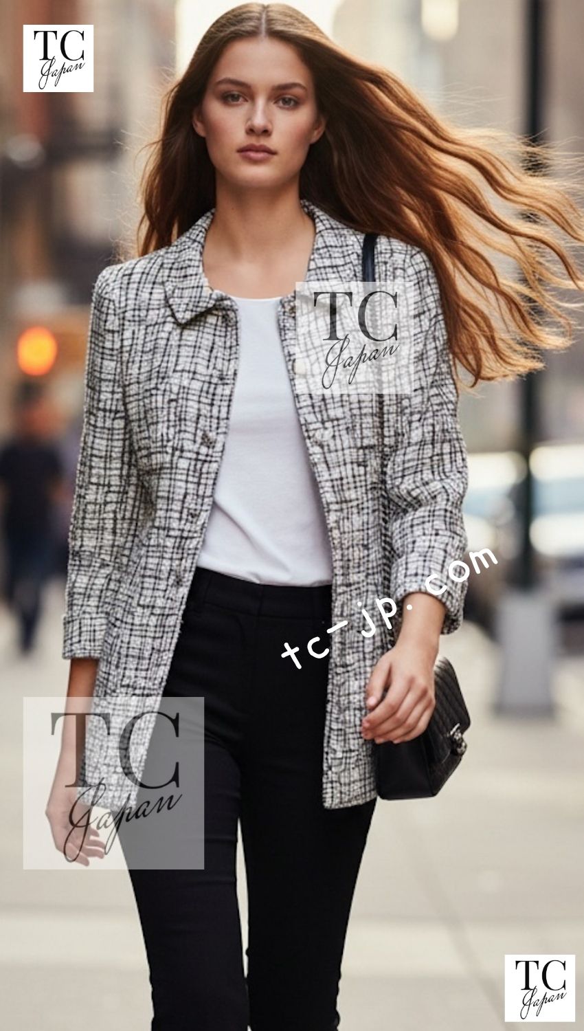 CHANEL 06C white and black cotton jacket
