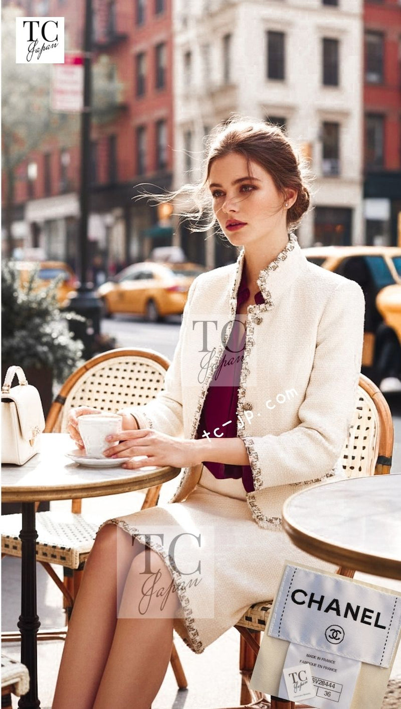CHANEL 11PF Creme Ivory Gold Gripoix Buttons Wool Jacket Cameron Diaz 34 36 シャネル クリーム アイボリー ゴールド グリポア宝石ボタン ウール ジャケット キャメロン ディアス 即発