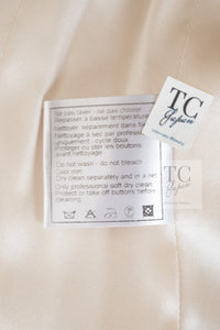 CHANEL 06A Ivory Black Trimming Wool Tweed Jacket 36 シャネル アイボリー ブラック トリミング ウール ツイード ジャケット 即発