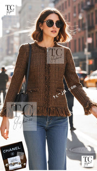 CHANEL 10A Beige Fringe Trimmed Goat Skin Tweed Jacket Skirt Suit 38 シャネル ベージュ フリンジ トリム ゴート スキン ツイード ジャケット スカート スーツ 即発 - TC JAPAN
