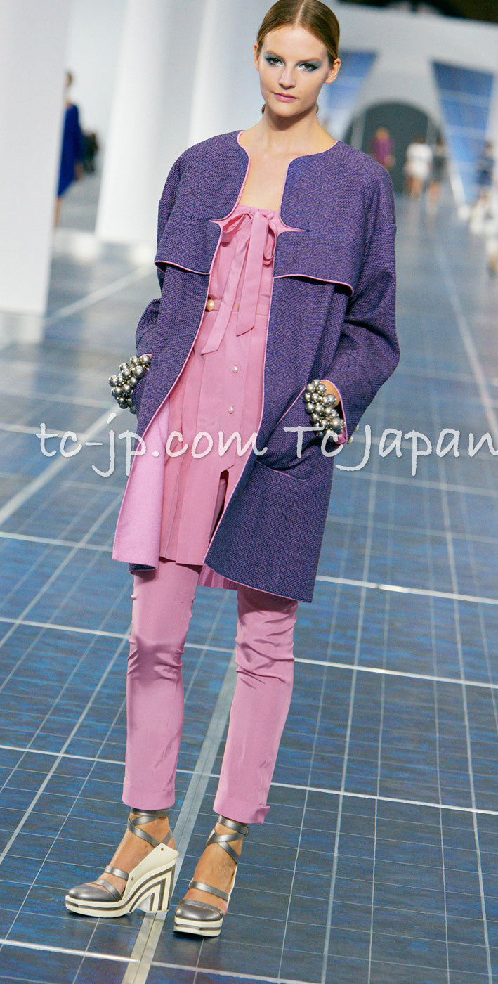 CHANEL 13S Indigo Navy Purple Pink Pearl Big CC Button Tweed Jacket Coat 38 シャネル インディゴ ネイビー パープル ピンク パール ビッグ CC ボタン ノーカラー ツイード ジャケット コート - TC JAPAN