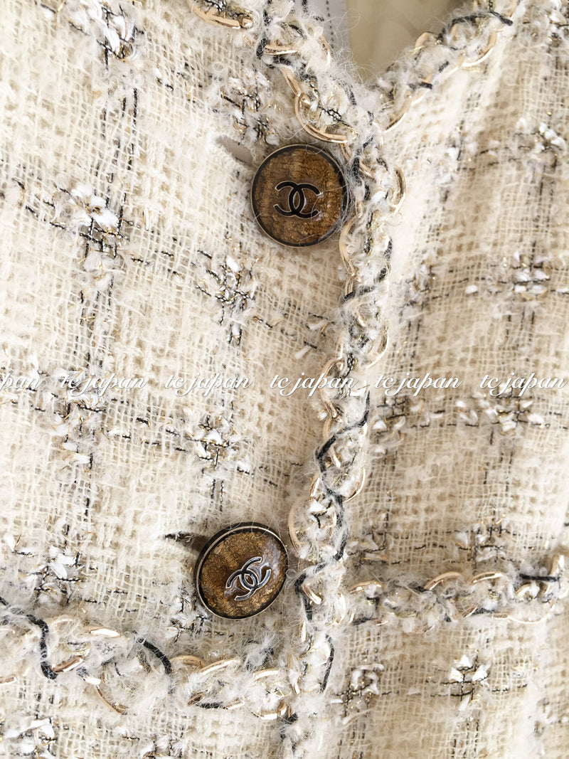 CHANEL 11A Ivory Creme Chain Braid Trimming Collarless Tweed Jacket 40 シャネル アイボリー クリーム チェーン ブレイド トリム ノーカラー ツイード ジャケット 即発