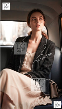 CHANEL 06S Black Metallic Chain Trim Tweed Jacket 38 シャネル ブラック メタリック チェーン トリム ツイード ジャケット 即発