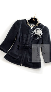 CHANEL 06A Black Wool Silk Ribbon Collarless Jacket Audrey Hepburn 38 シャネル ブラック ウール シルク リボン ノーカラー ジャケット オードリー ヘップバーン 即発