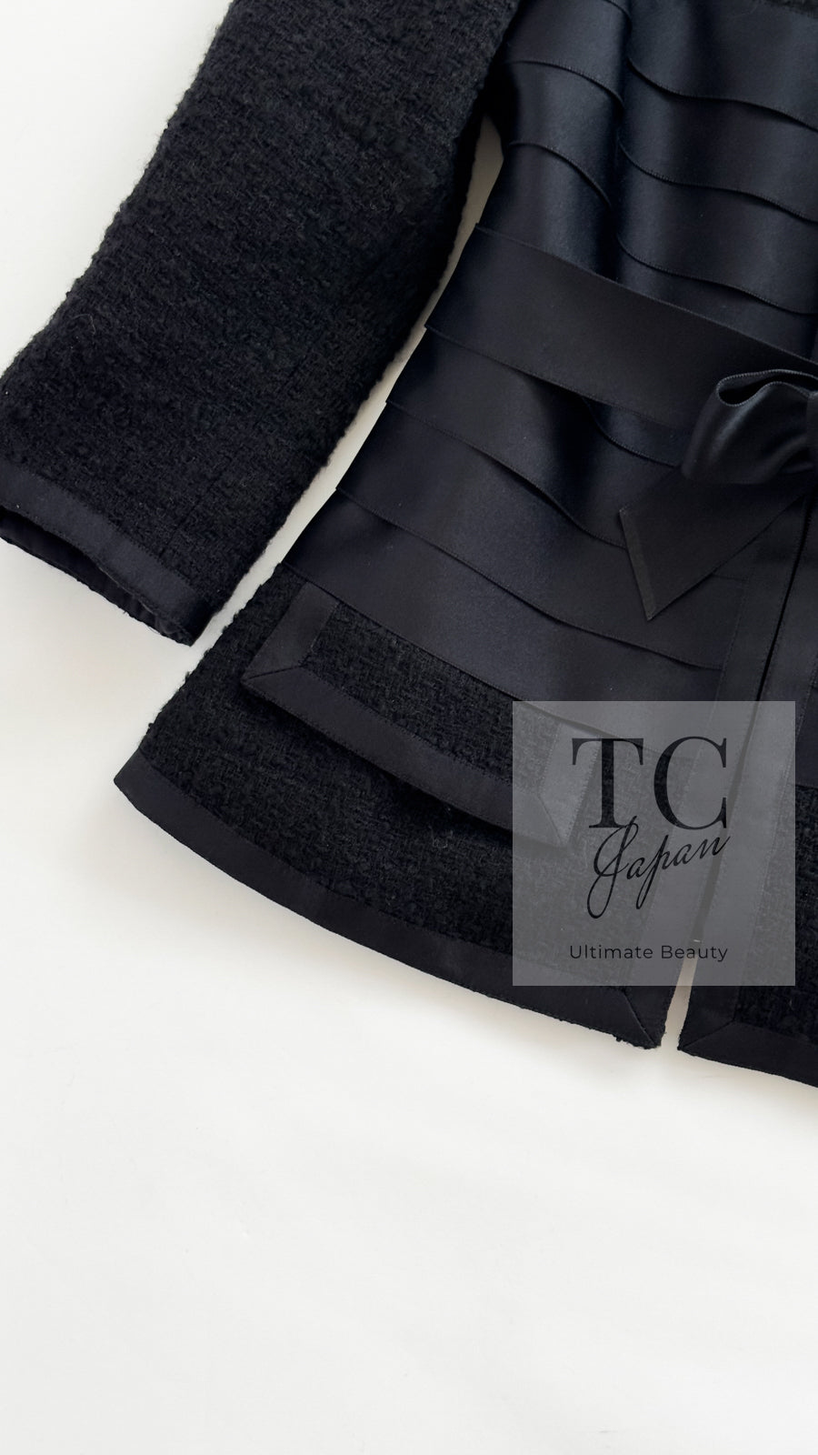 CHANEL 06A Black Wool Silk Ribbon Collarless Jacket Audrey Hepburn 38 シャネル ブラック ウール シルク リボン ノーカラー ジャケット オードリー ヘップバーン 即発