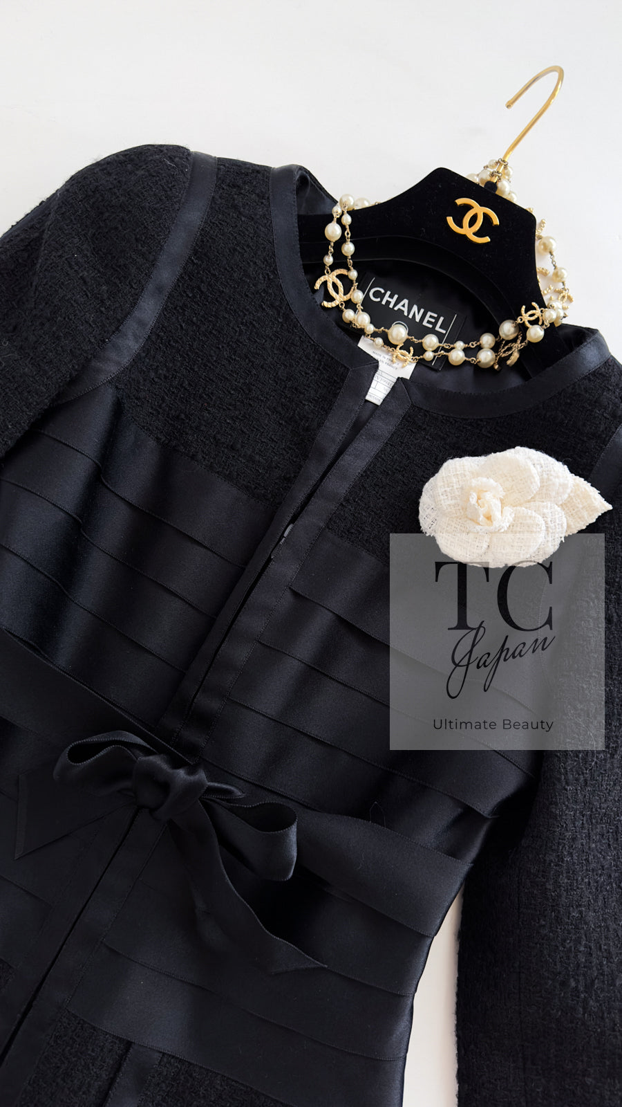 CHANEL 06A Black Wool Silk Ribbon Collarless Jacket Audrey Hepburn 38 シャネル ブラック ウール シルク リボン ノーカラー ジャケット オードリー ヘップバーン 即発