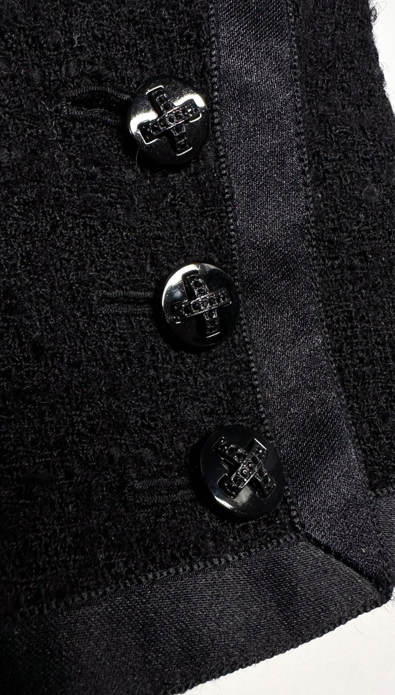 CHANEL 06A Black Wool Silk Ribbon Collarless Jacket Audrey Hepburn 38 シャネル ブラック ウール シルク リボン ノーカラー ジャケット オードリー ヘップバーン 即発