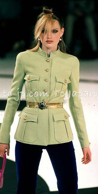 CHANEL 96A Vintage Black Wool 100 Gold CC Logo Buttons Jacket 38 シャネル ヴィンテージ ブラック ウール100% ゴールド CCボタン ジャケット 即発