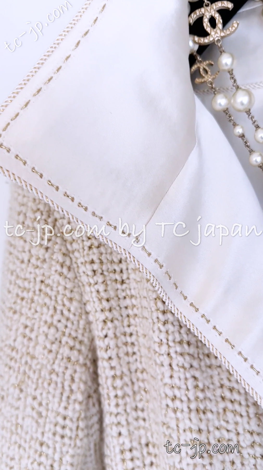 CHANEL 12PF Ivory Creme Metallic Silk Collar Mohair Tweed Coat 38 40 42 シャネル アイボリー クリーム メタリック シルク襟 モヘア ツイード コート 即発