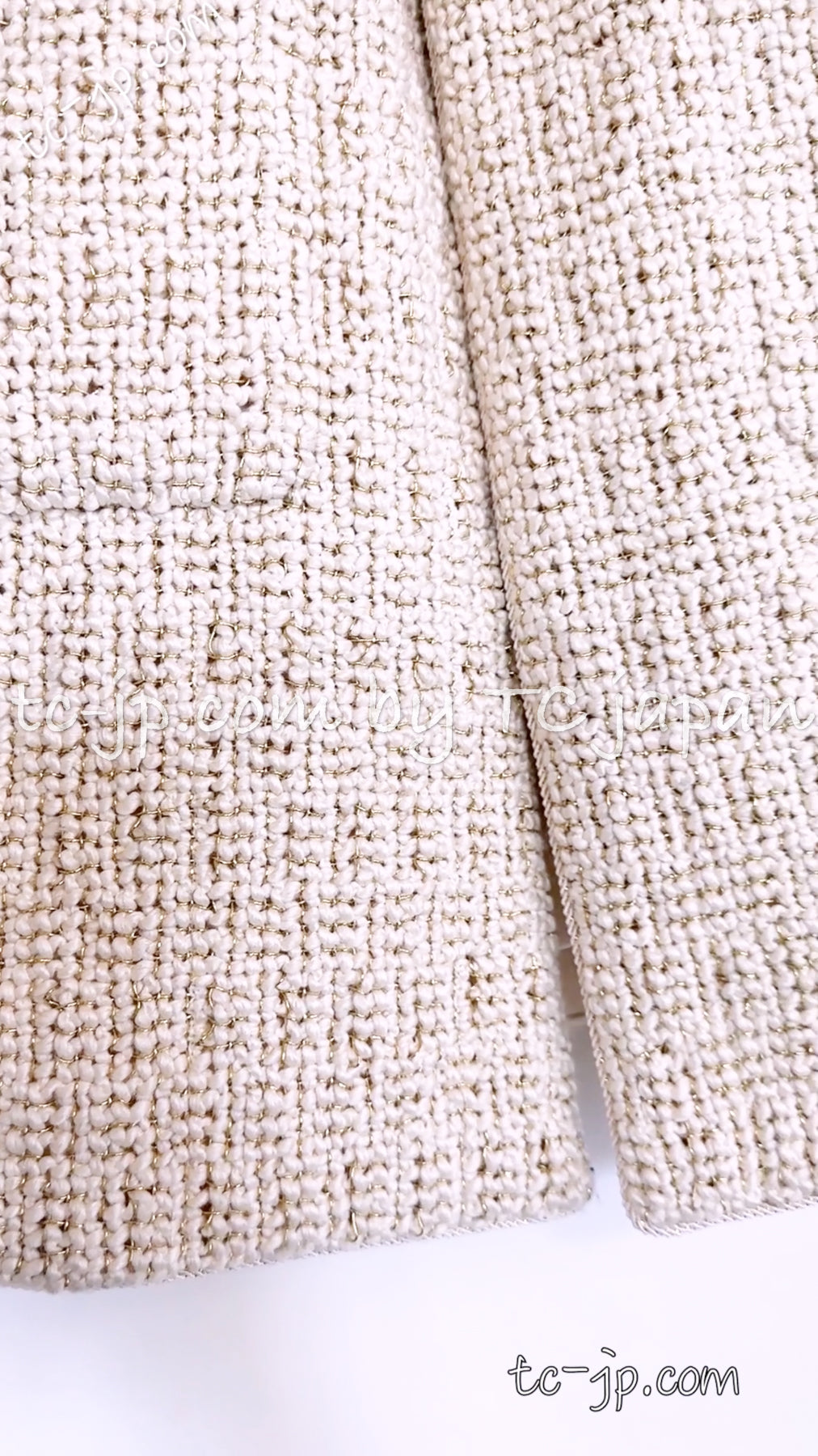 CHANEL 12PF Ivory Creme Metallic Silk Collar Mohair Tweed Coat 38 40 42 シャネル アイボリー クリーム メタリック シルク襟 モヘア ツイード コート 即発