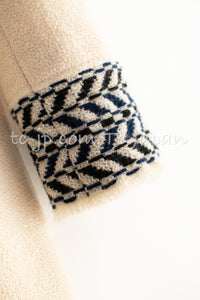 CHANEL 04A Ivory Black Wool 100% Tweed Coat 38 シャネル アイボリー ブラック ウール100% ツイード コート 即発