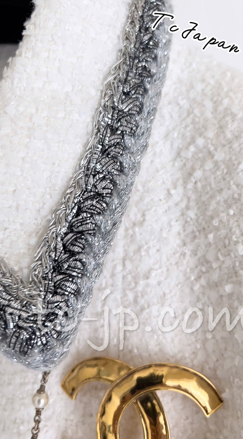 CHANEL 20S White Wool Cotton Braid Trim Beaded Tweed Jacket Coat 34 シャネル ジニー着 ホワイト ウール コットン ブレード トリム ビーズ ツイード ジャケット コート 即発