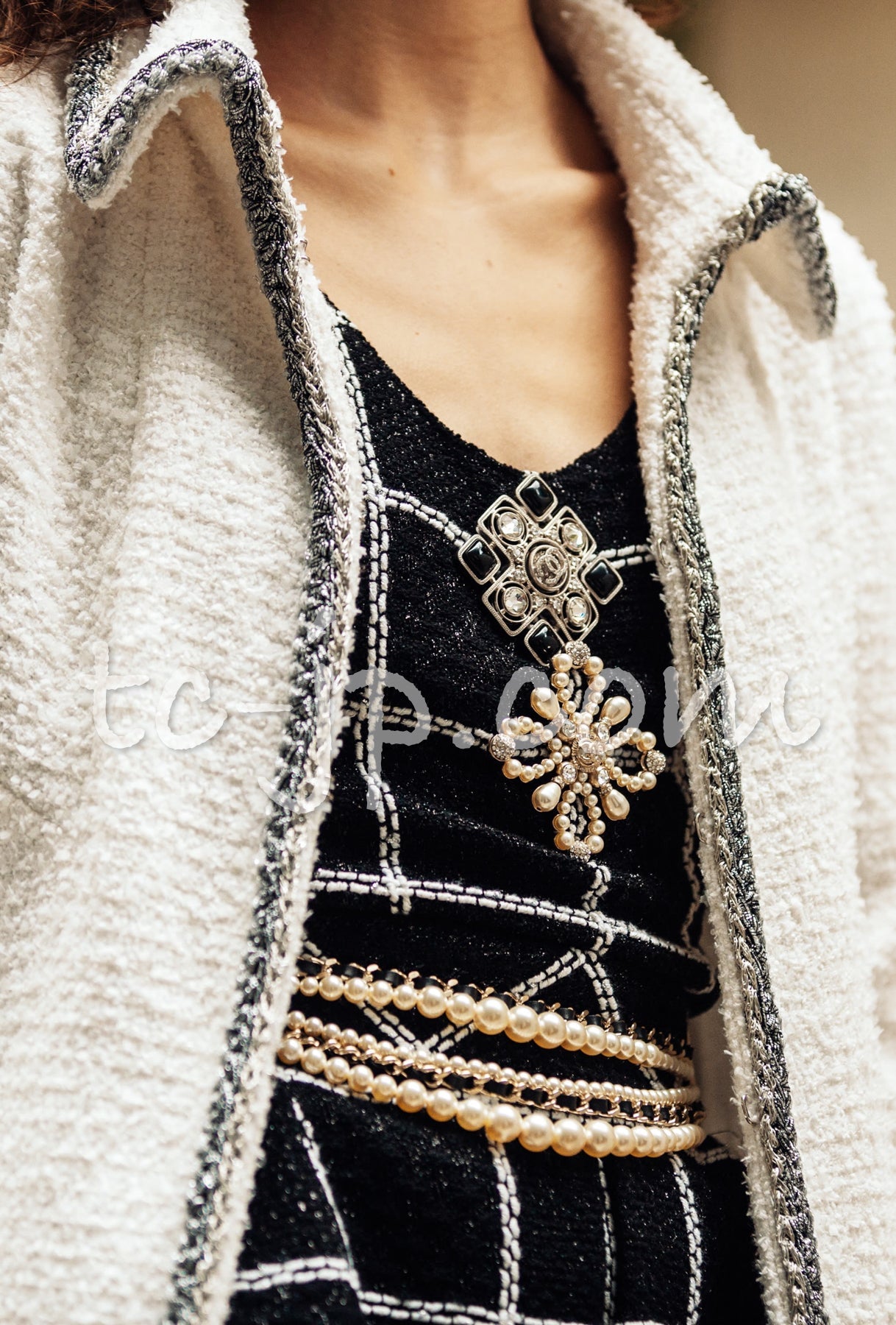 CHANEL 20S White Wool Cotton Braid Trim Beaded Tweed Jacket Coat 34 シャネル ジニー着 ホワイト ウール コットン ブレード トリム ビーズ ツイード ジャケット コート 即発